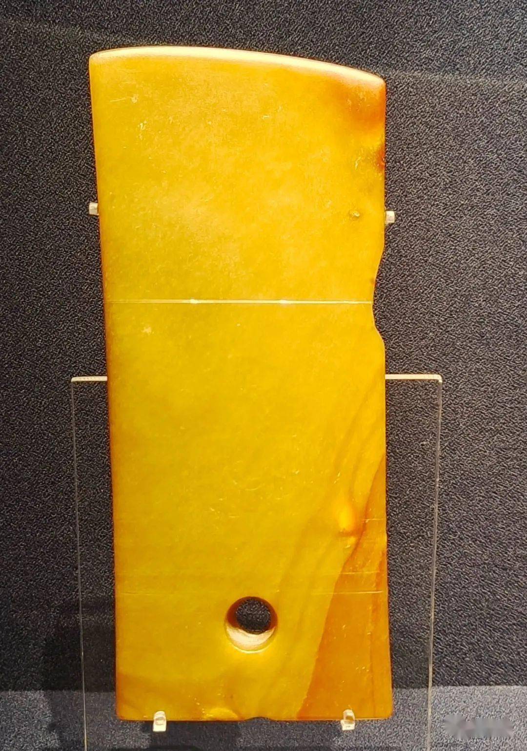 形和几何形器物,太湖流域良渚文化的玉器,玉琮,玉斧,玉戬和和黄河流域