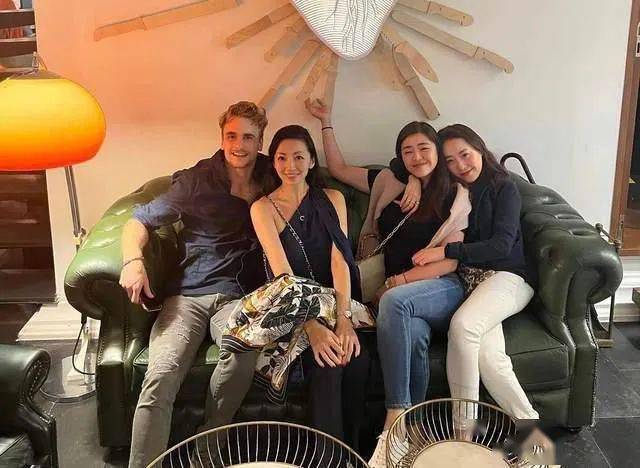 林徽因最美曾孙女这张近照,串起了半个上流社会社交圈_梁周洋_梁思成