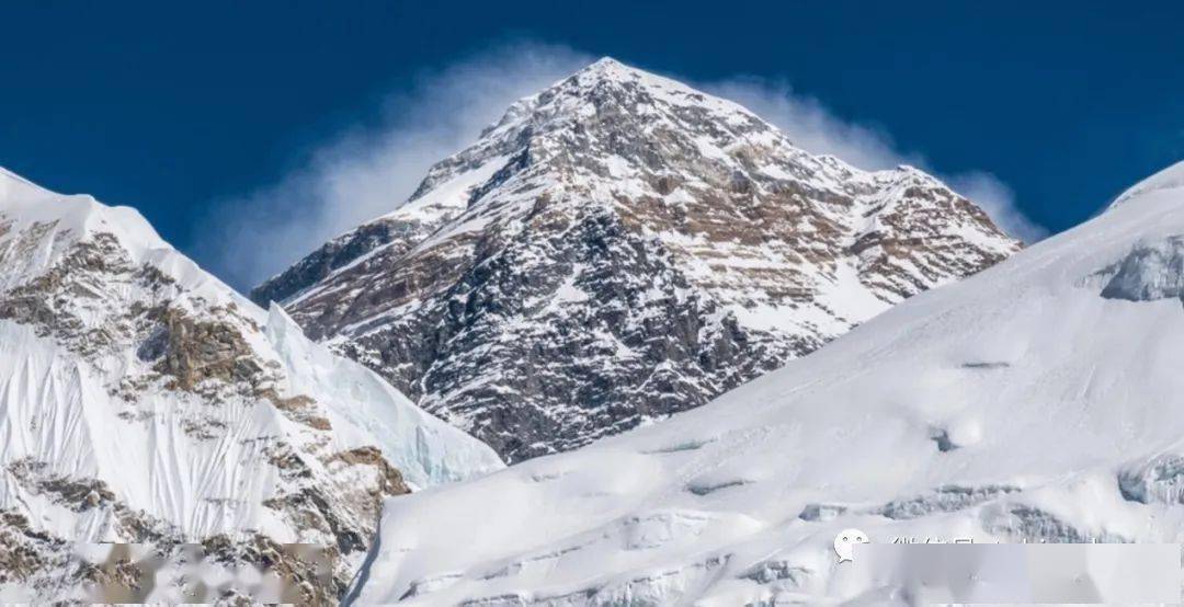 [尼泊尔]52岁的中国登山者陈学斌在珠穆朗玛峰南坡滑坠死亡|马卡鲁峰