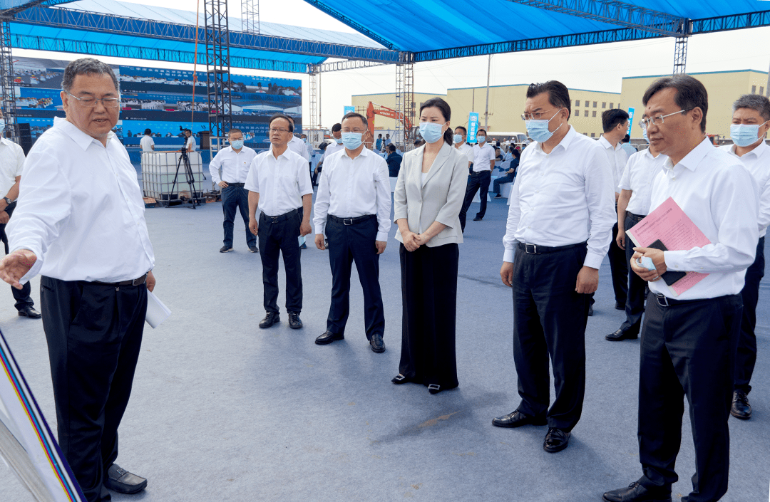 黃岡市委書記李軍傑宣佈開工,黃岡市委副書記,市長劉潔講話,黃岡市委