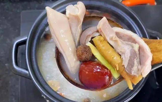 夏季好味道:白术陈皮砂仁猪肚汤丨西关正骨药膳坊