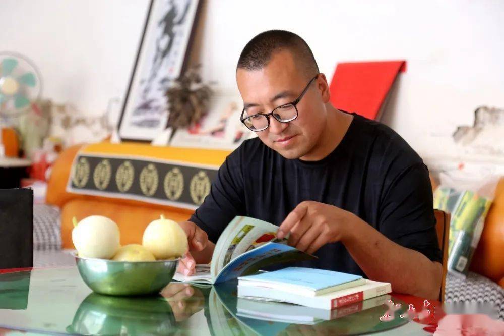 『媒体看西峰』【图片故事】西峰瓜农倪建刚的"甜蜜"致富路_种植_甜瓜