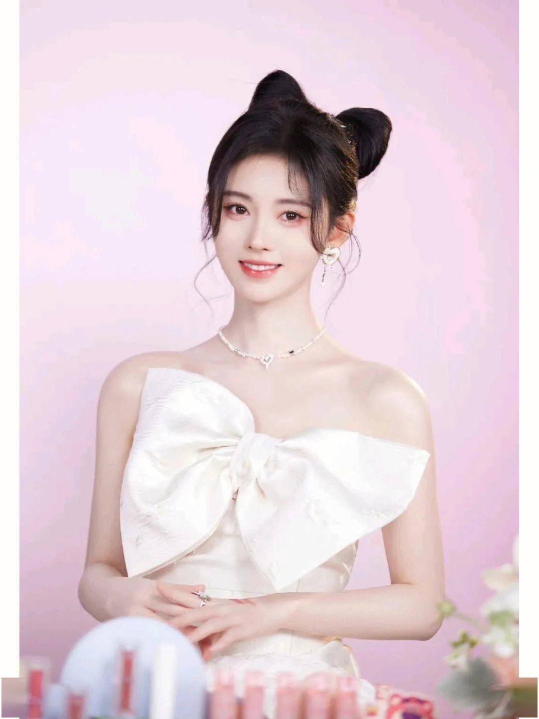 易烊千玺,王俊凯,王鹤棣,杨洋,白敬亭,李宇春,杨紫,倪妮,angelababy