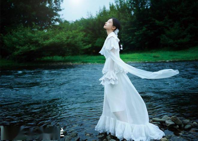 张婧仪新剧《惜花芷》官宣 湖畔呢喃芭莎大片曝光-孕妇可以吃茉莉花么
