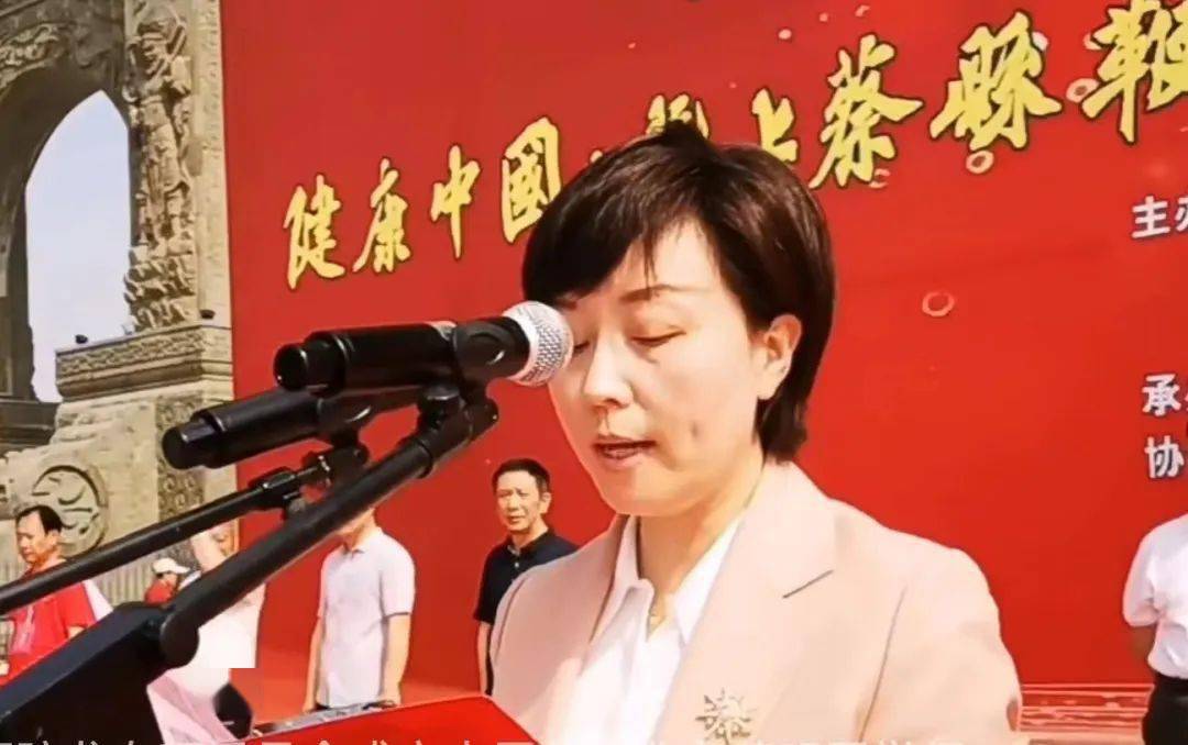 县政府副县长张鹏飞等出席仪式,县卫健体委,县老体协相关负责人,来自