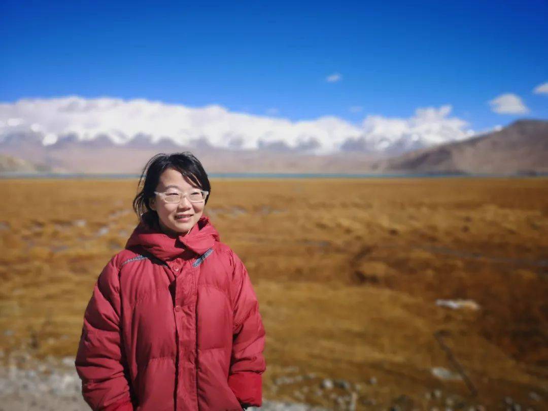 治愈一个成年人,看她就够了_李娟_生活_文字