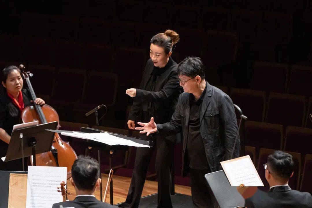 作曲家探讨作品2021年6月30日,景焕执棒广交完成李海鹰交响乐《中国