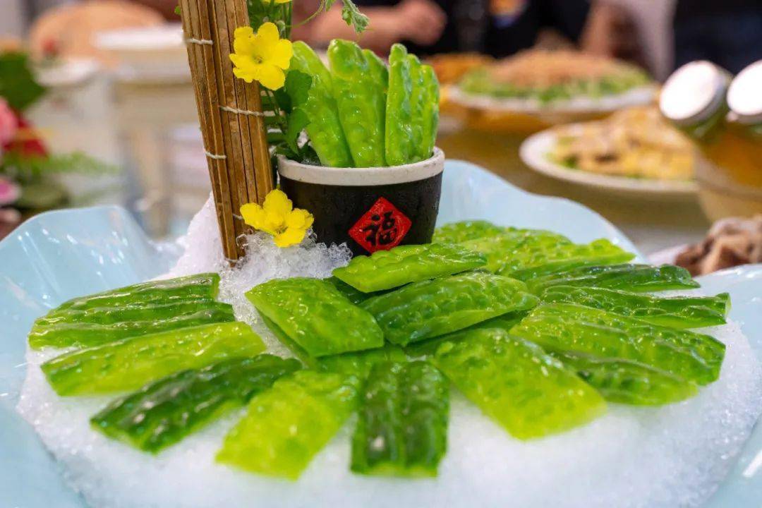 等硬核菜式,解暑又解腻研发出苦瓜刺身,冰镇苦瓜刺身煎炒焖炖蒸煮样样