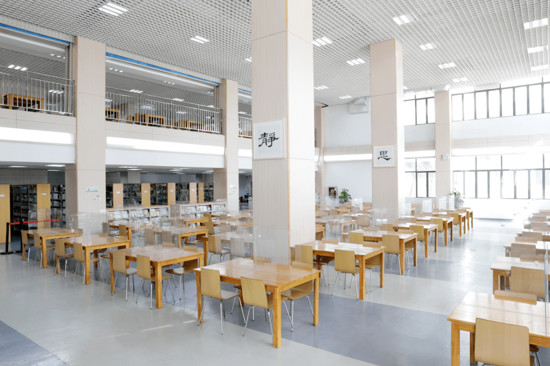 深圳这所全寄宿制高中成绩亮眼_教育_布吉_教学班