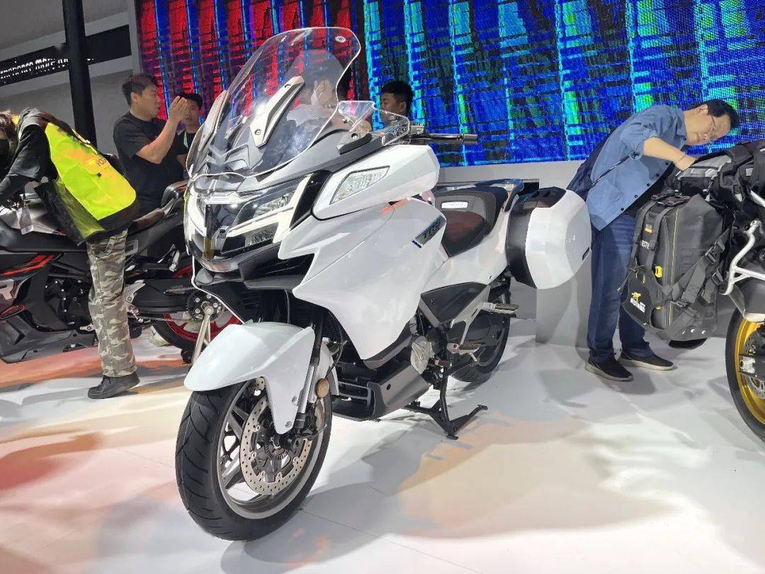 售价109980,春风新款大国宾1250 tr-g正式发布_搜狐汽车_搜狐网