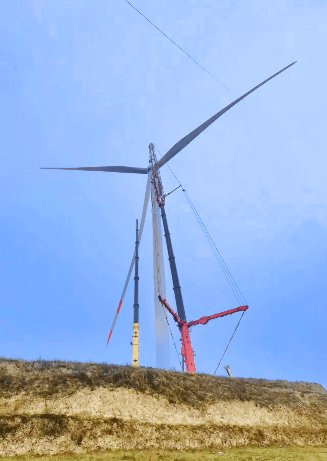 sac16000s汽车吊助力通渭寺子川10万千瓦风电项目圆