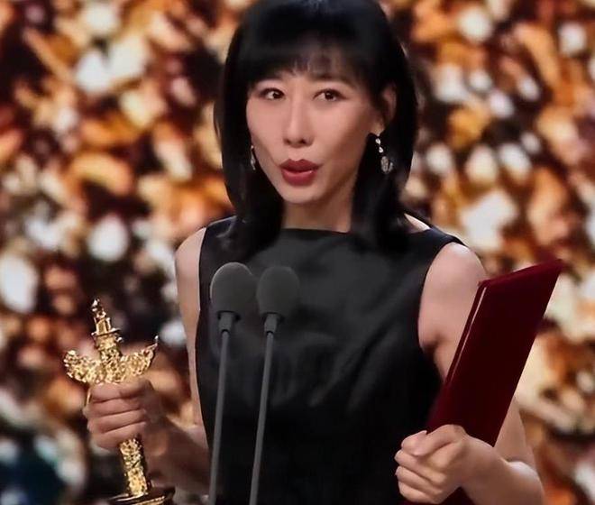 华表奖当晚,"影后"任素汐让大家"惊艳"_时候_张译_李洋