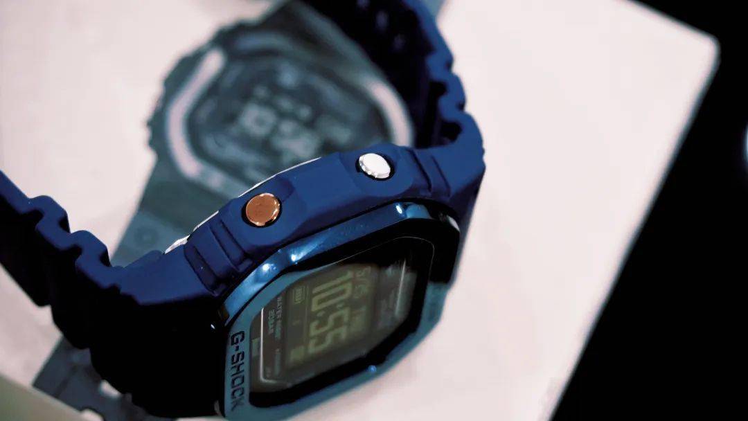 而它的新功能更显彪悍_卡西欧_经典_机芯