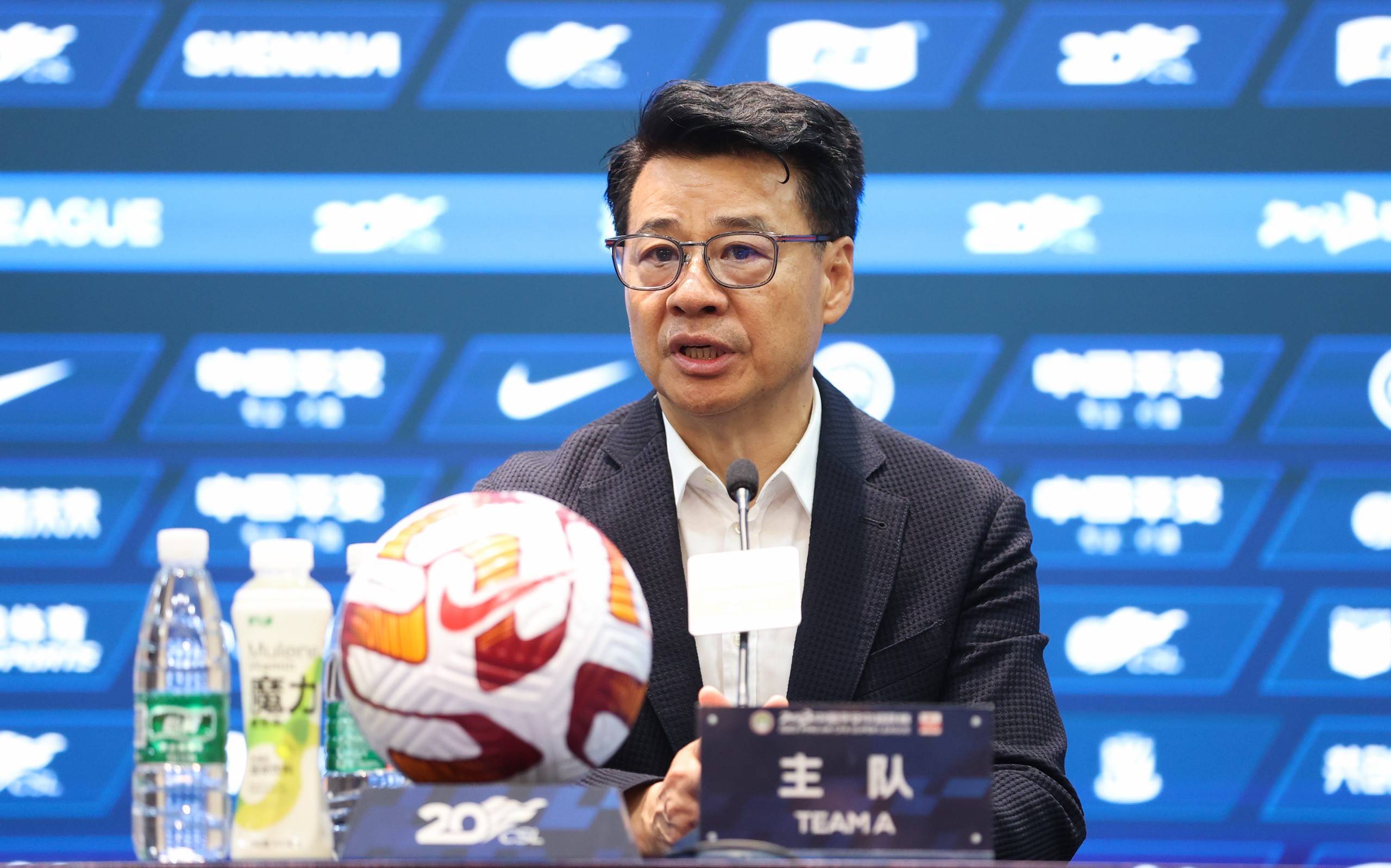 上海申花四轮不胜状态下滑,吴金贵:球队有些心理压力_比赛_曹赟