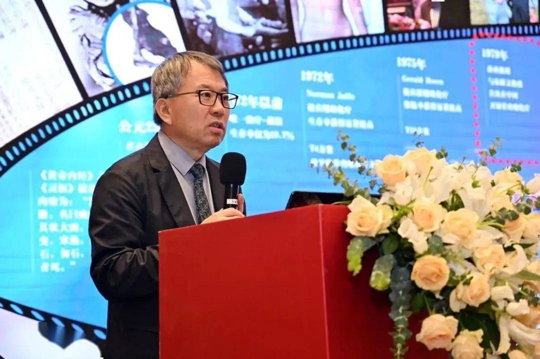 随后csco肉瘤专委会第一届主任委员牛晓辉教授对第一届专委会的工作
