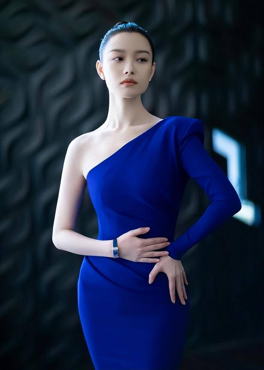 8位颜值普通却引人注目的女明星,倪妮已成"礼服女王"_气质_美女_五官