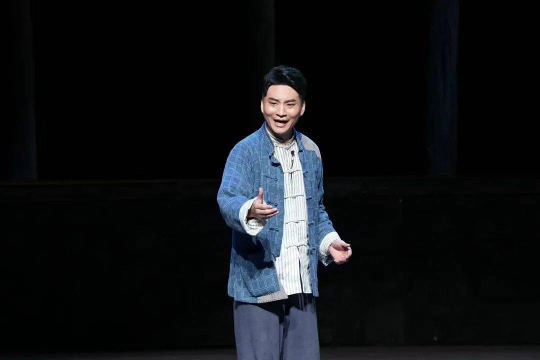小人物故事展现壮丽革命史诗 黄梅戏《太阳山上》精彩回眸→_新四军