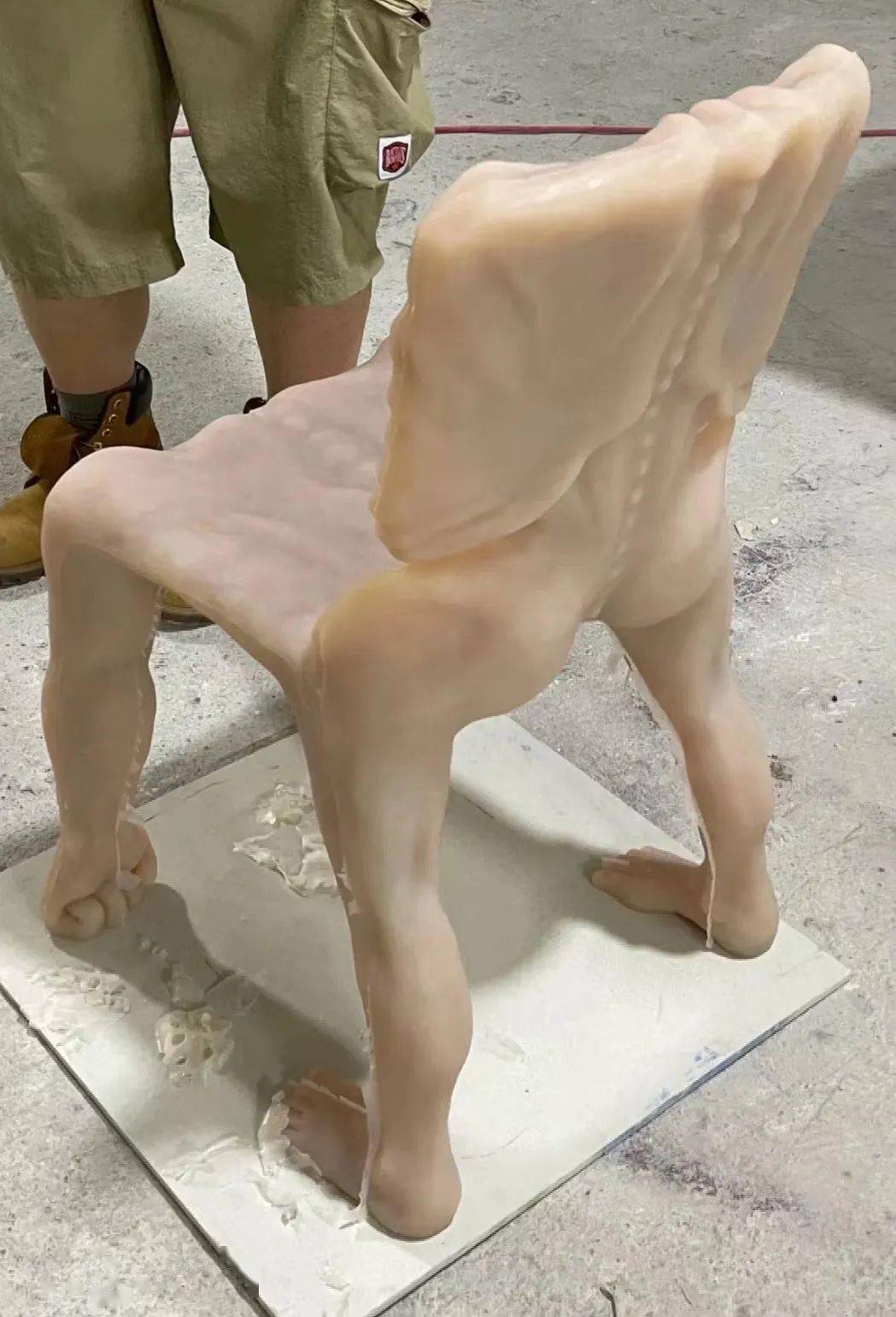 网友:我不理解!_作品_椅子_人类
