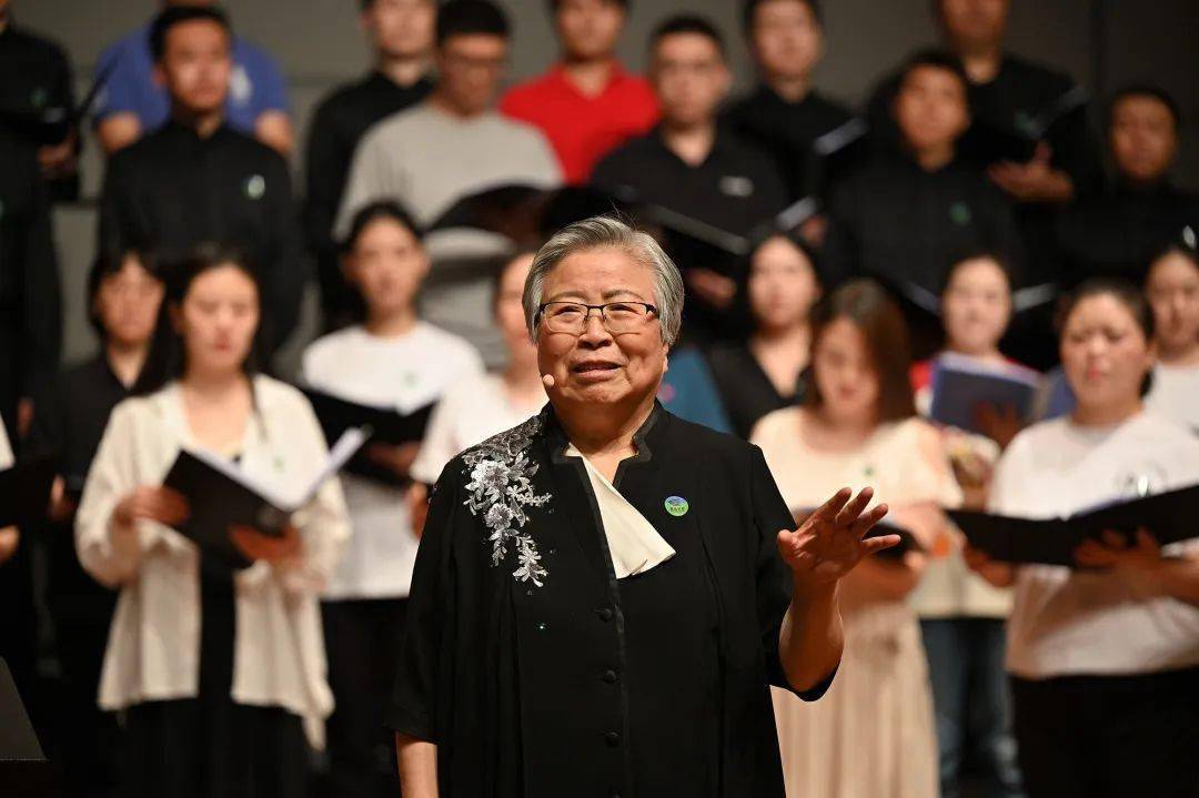 把艺术的种子播种在孩子们的心田_吕嘉_音乐_刘沙