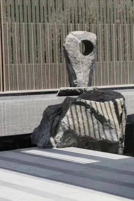 天玺△四川领地莲花湖[黑山石·项目案例]产品展示02△企业环境现公司