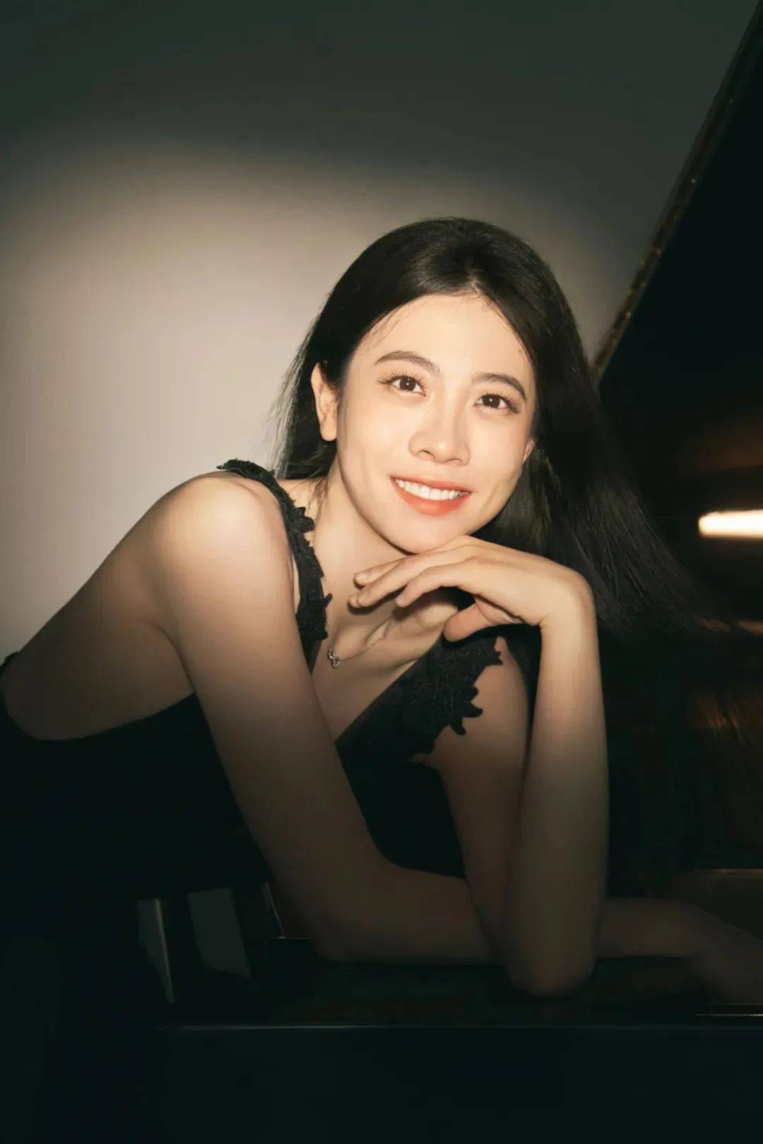 青年演奏家音乐会青春力量演绎非凡音乐风采"时空间的对话"郭蓉蓉钢琴