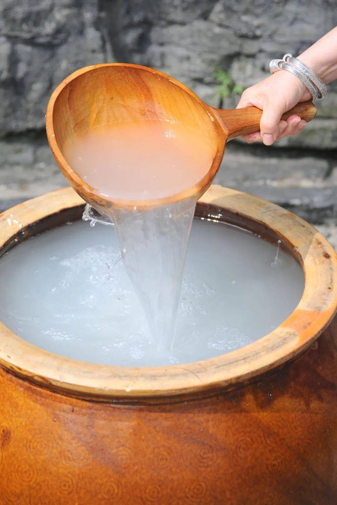 一坛白酸汤,最纯净的贵州味.