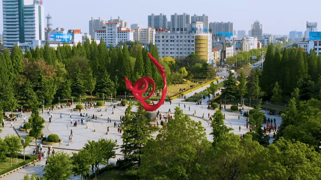 濮阳市西湖体育公园建设项目总投资4978万元,其中中央预算内投资1450