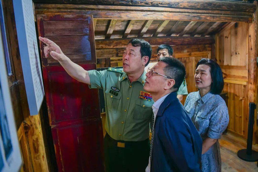 市委常委,警备区少将司令员刘士胥来綦调研_綦江_建设_红色