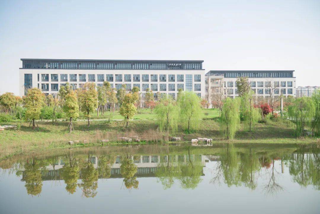 今天,泰州这所学校…_泰兴_本科_师范