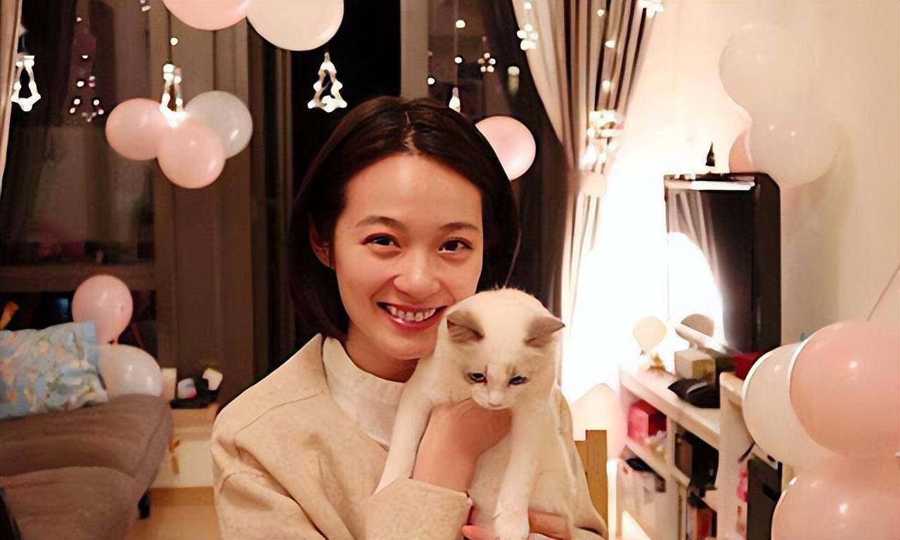 香港知名女星曝曾被出高价当女友,今备受力捧,搬千万豪宅_蔡洁_工作