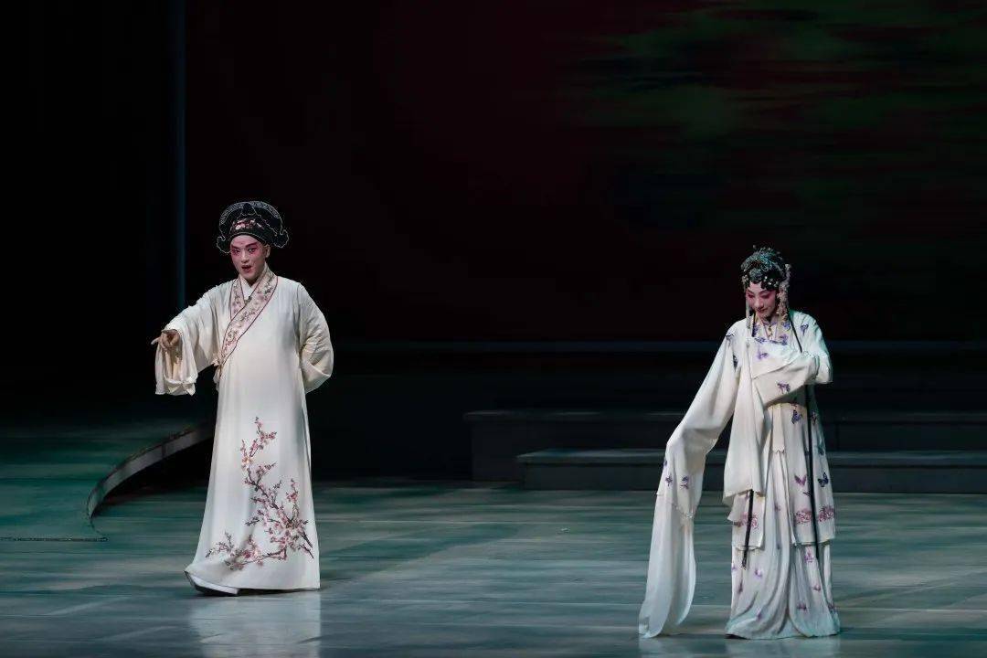 青春版《牡丹亭》精华本在扬州上演_昆曲_音乐_传统