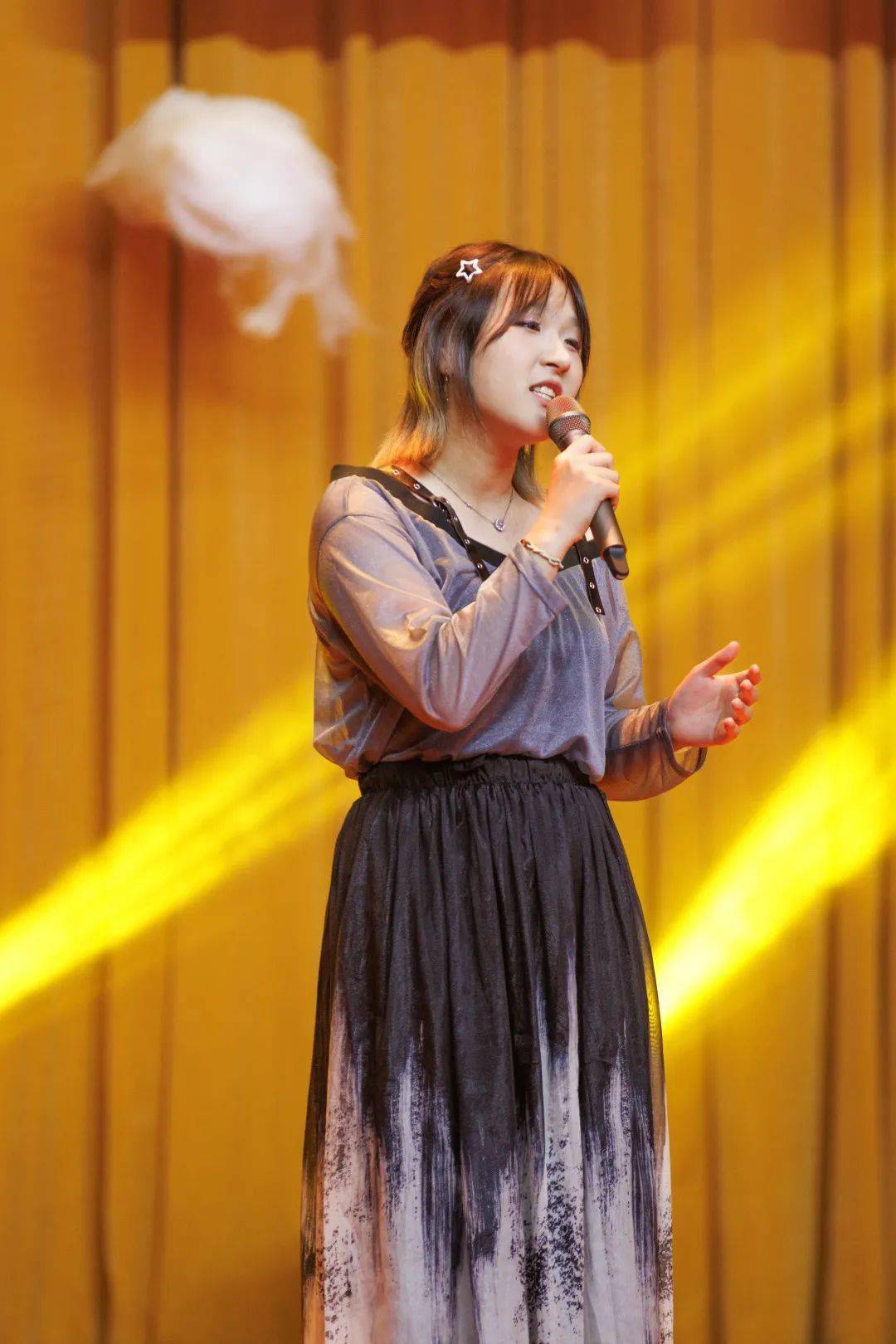 加演奏)——刘伊婷 任凯源(小提琴)娜孜拉 李静茹(钢琴)●第一篇章