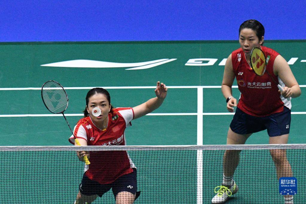 羽毛球——新加坡公开赛:陈清晨/贾一凡晋级女双八强_邓智炜_新华社