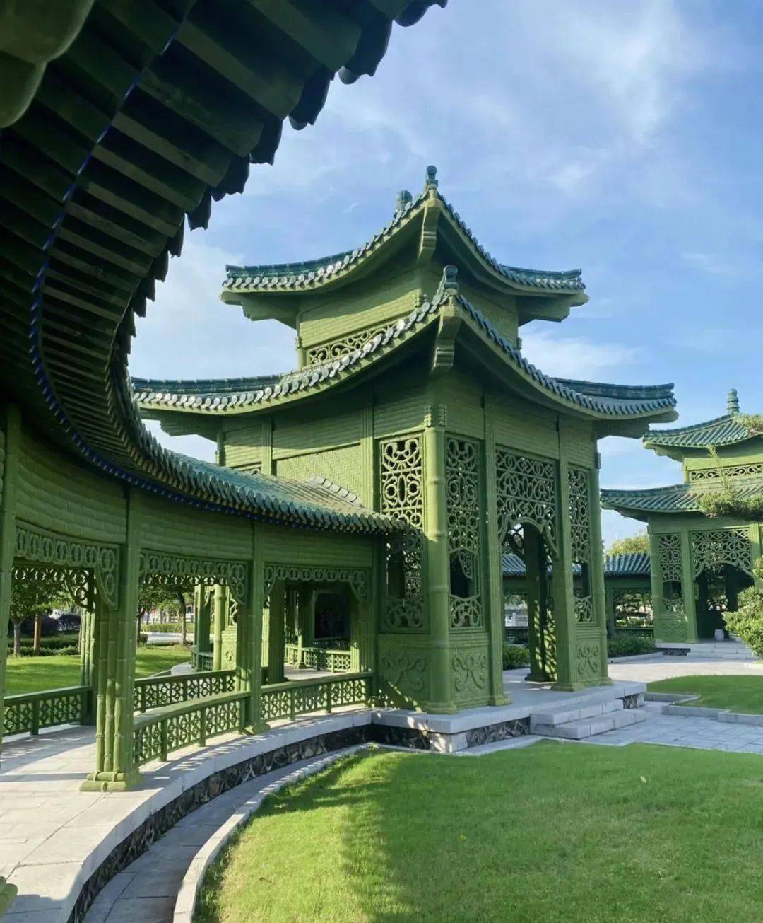 炸了13座山,耗资300亿复原的"山寨"故宫和圆明园,气势不输正版!