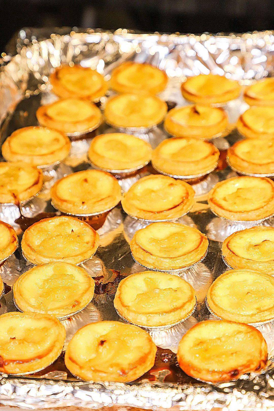 72 金枕榴莲披萨 72榴莲酥的酥皮层层相叠,褶皱细腻如丝