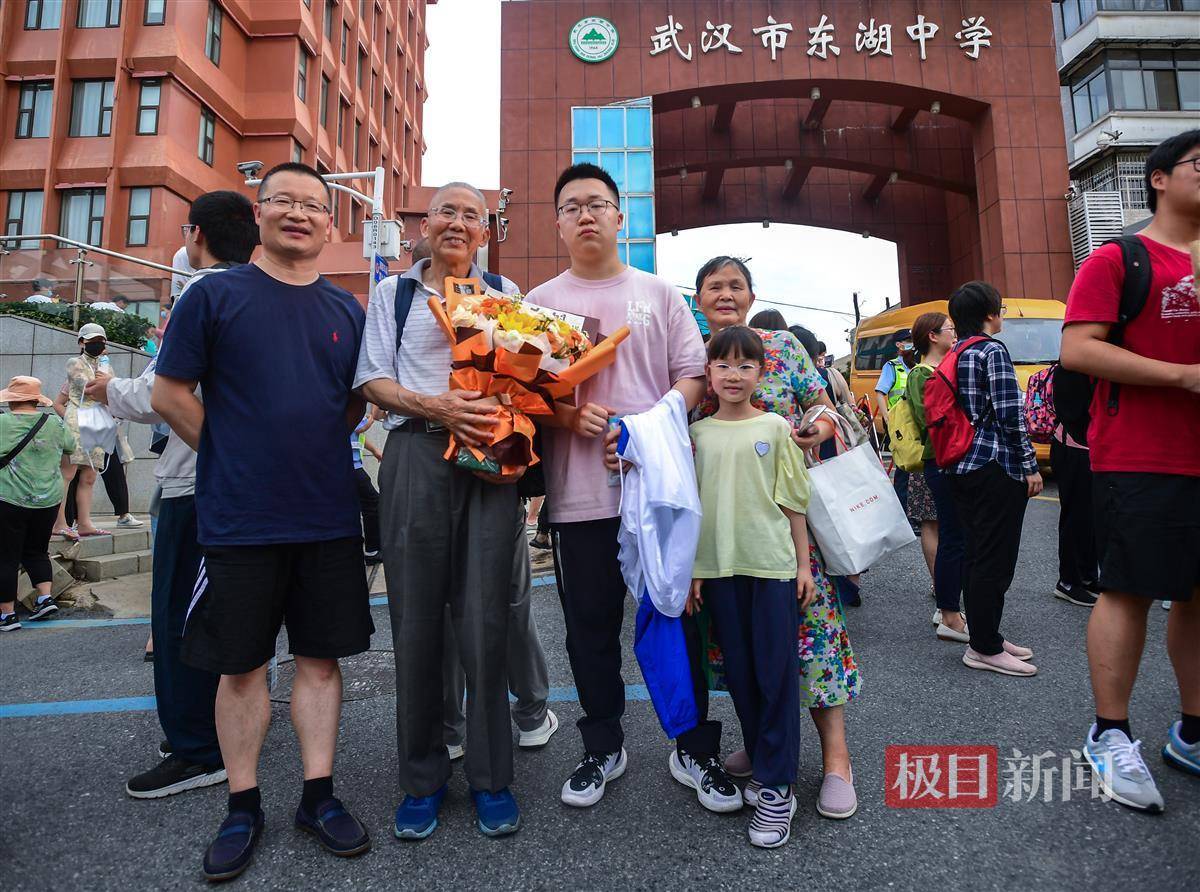 东湖实验中学图片