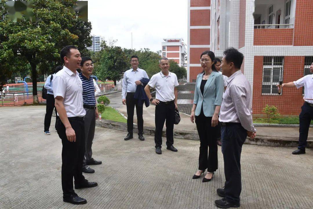 活动上,邵武市人民政府翁淑燕副市长致辞,翁副市长强调教育链要与产业