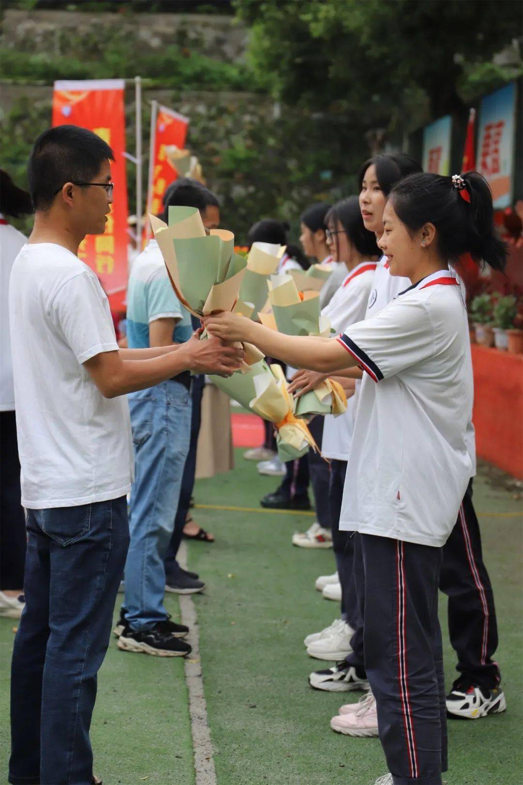 十八而志,青春万岁 ——大田五中隆重举行2023届高中毕业典礼_高三