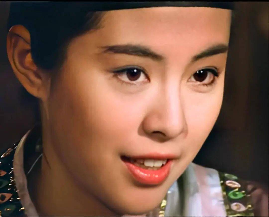 56岁王祖贤"修行照"曝光:退圈18年,吃斋念佛,未婚未育!