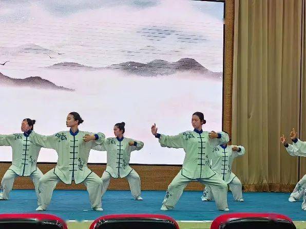 2023年济宁医学院第二届学生八段锦比赛圆满落幕_健身_气功_法医学