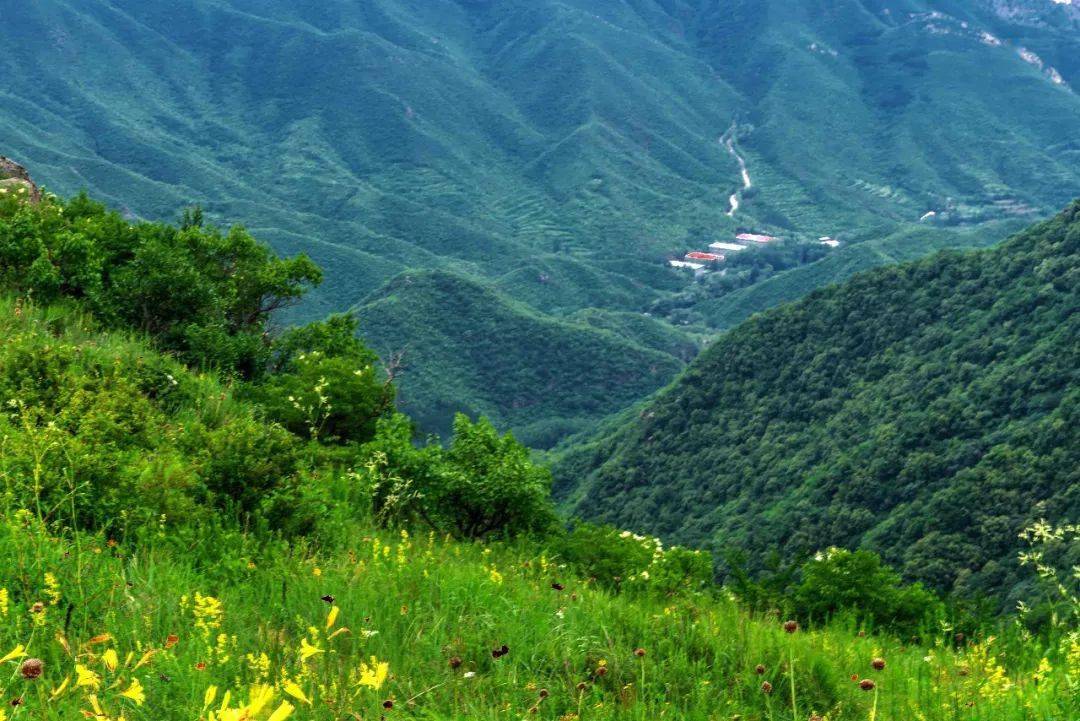 高考考生专属福利,黄龙山庄景区凭准考证有降价优惠!