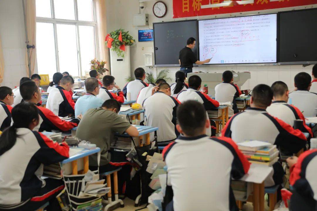 直击广饶一中二校区毕业典礼!_人生_征程_学子