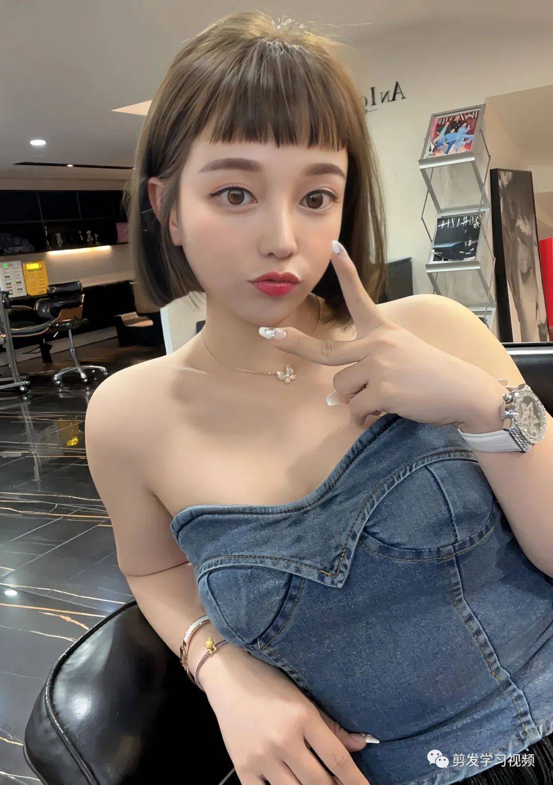 2023 " 眉上刘海 " 火了_中国_发型_人类