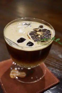 gabee,村口大树,35mm,屋里咖啡.