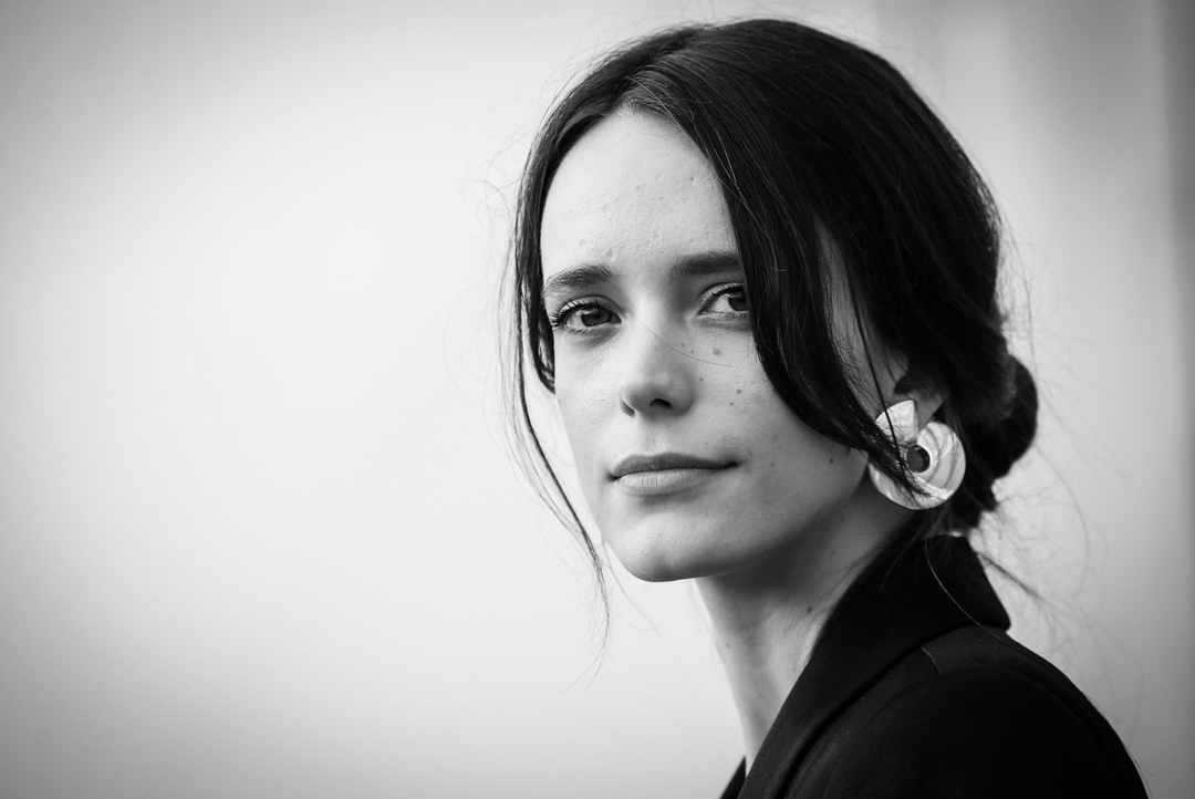 英法混血,模特出身,一脱成名?私底下的她原来是个"文艺青年"!