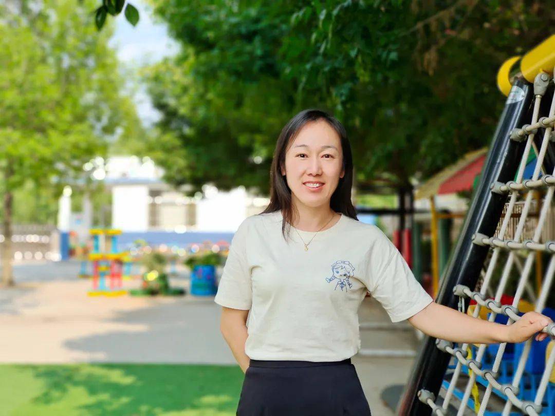 【学习强国】跟中至幼儿园胡娜老师一起学扭扭棒(视频)_手工_全屏