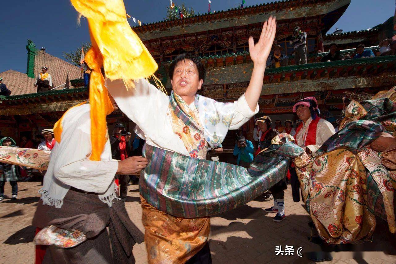 【青海同仁】热贡六月会,人与神灵对话的盛会