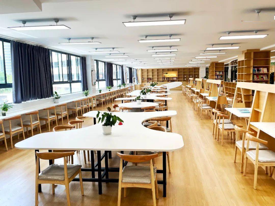 西山区这两所学校正式揭牌!_云师大_昆明_办学