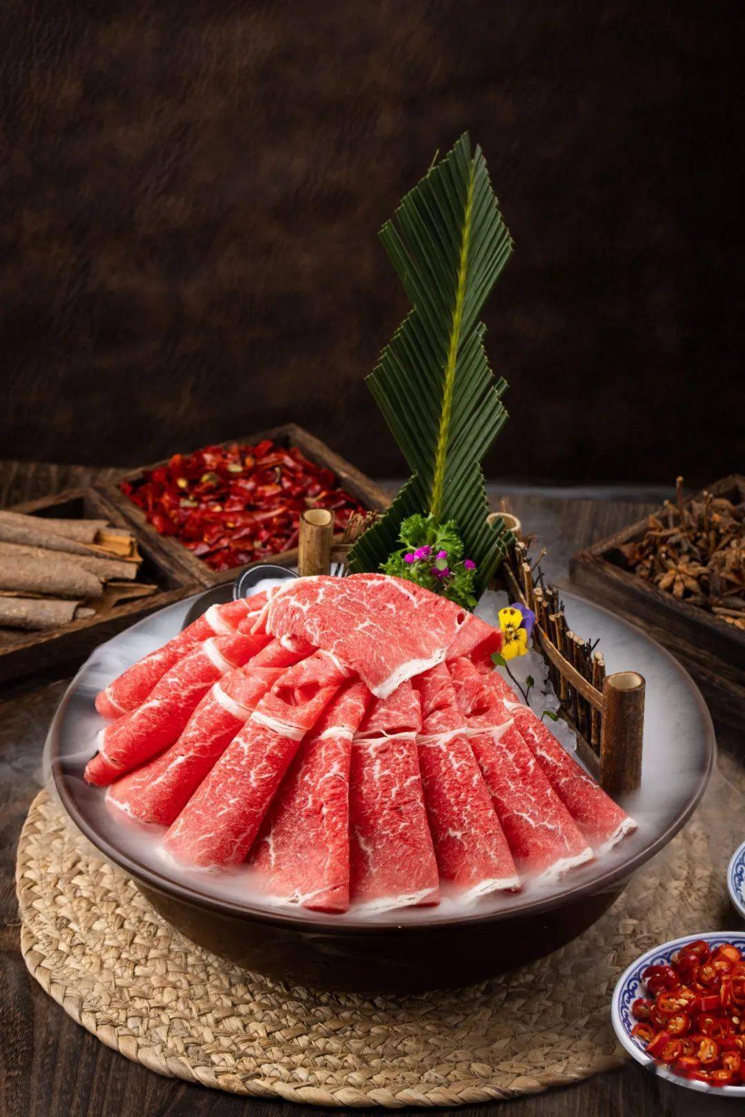 【小糖人欢乐火锅|5店通用】现仅需51.