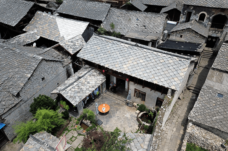 走进21℃的城市 | 安顺本寨,一个古韵十足的"明朝军屯"_石头_古建筑